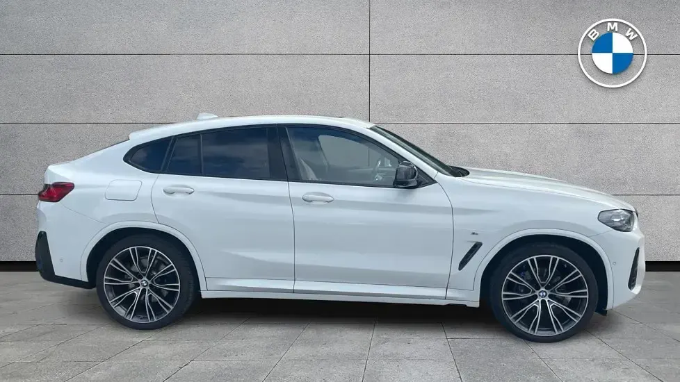 Used BMW X4 M Sport 355 HP (261 kW) 2022 White SUV