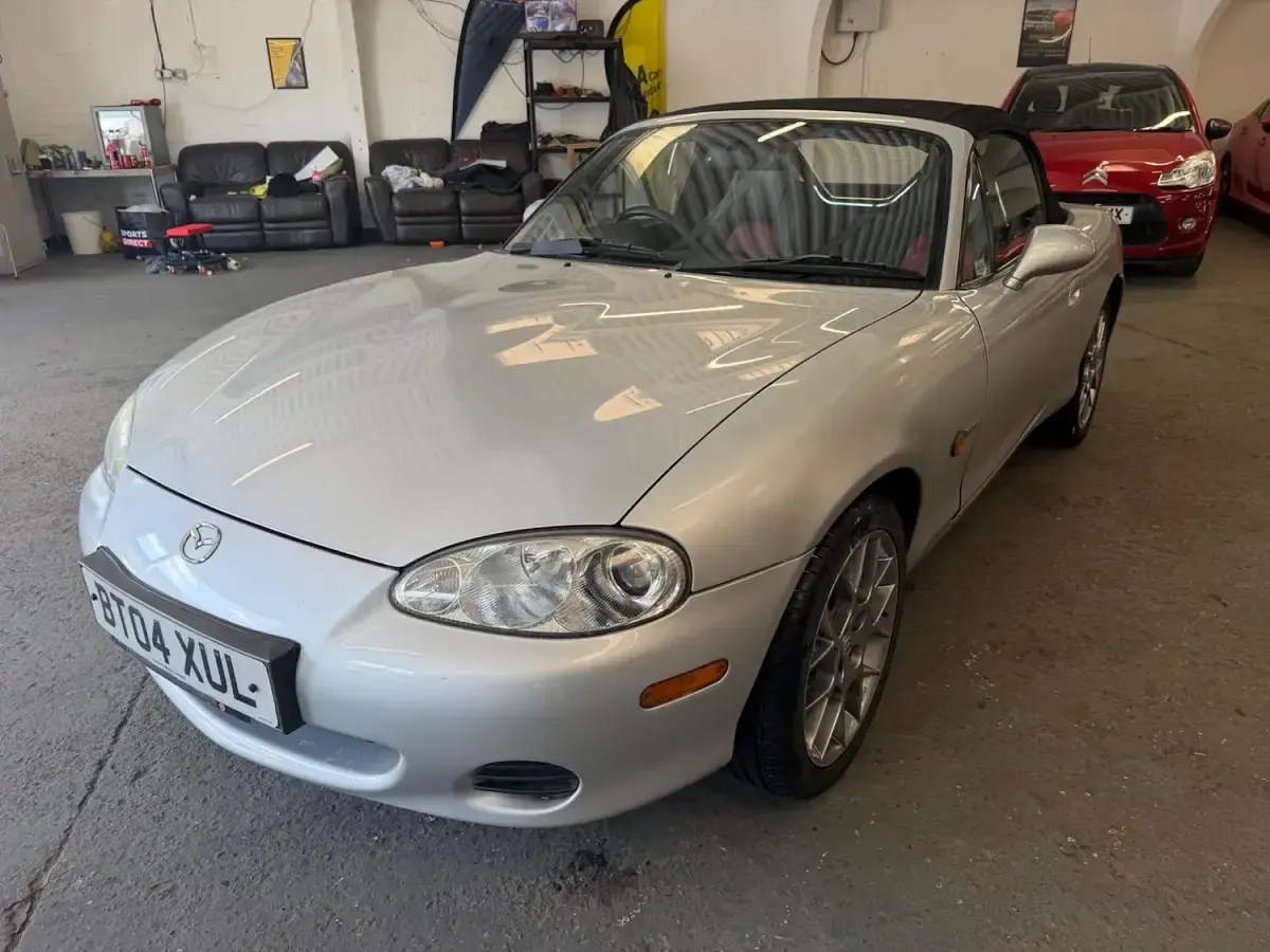 Used Mazda MX5 Edition 140 HP (102 kW) 2004 Silver Cabriolet