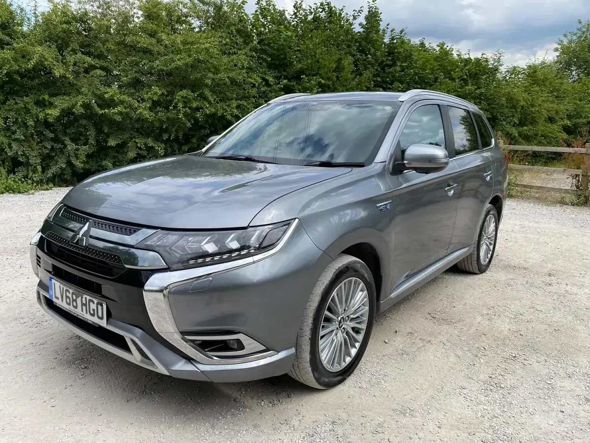 Used Mitsubishi Outlander P-HEV 2018 Grey Estate