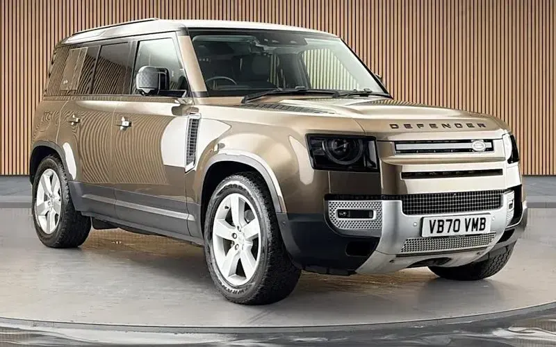 Used Land Rover Defender First Edition 250 HP (183 kW) 2021 SUV