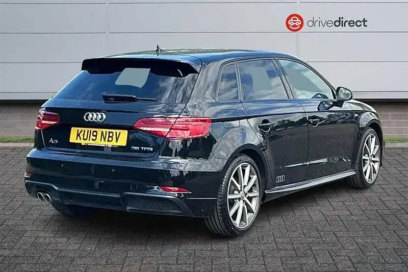 Używany Audi A3 Black Edition 2019 Czarny Sedan/Limuzyna