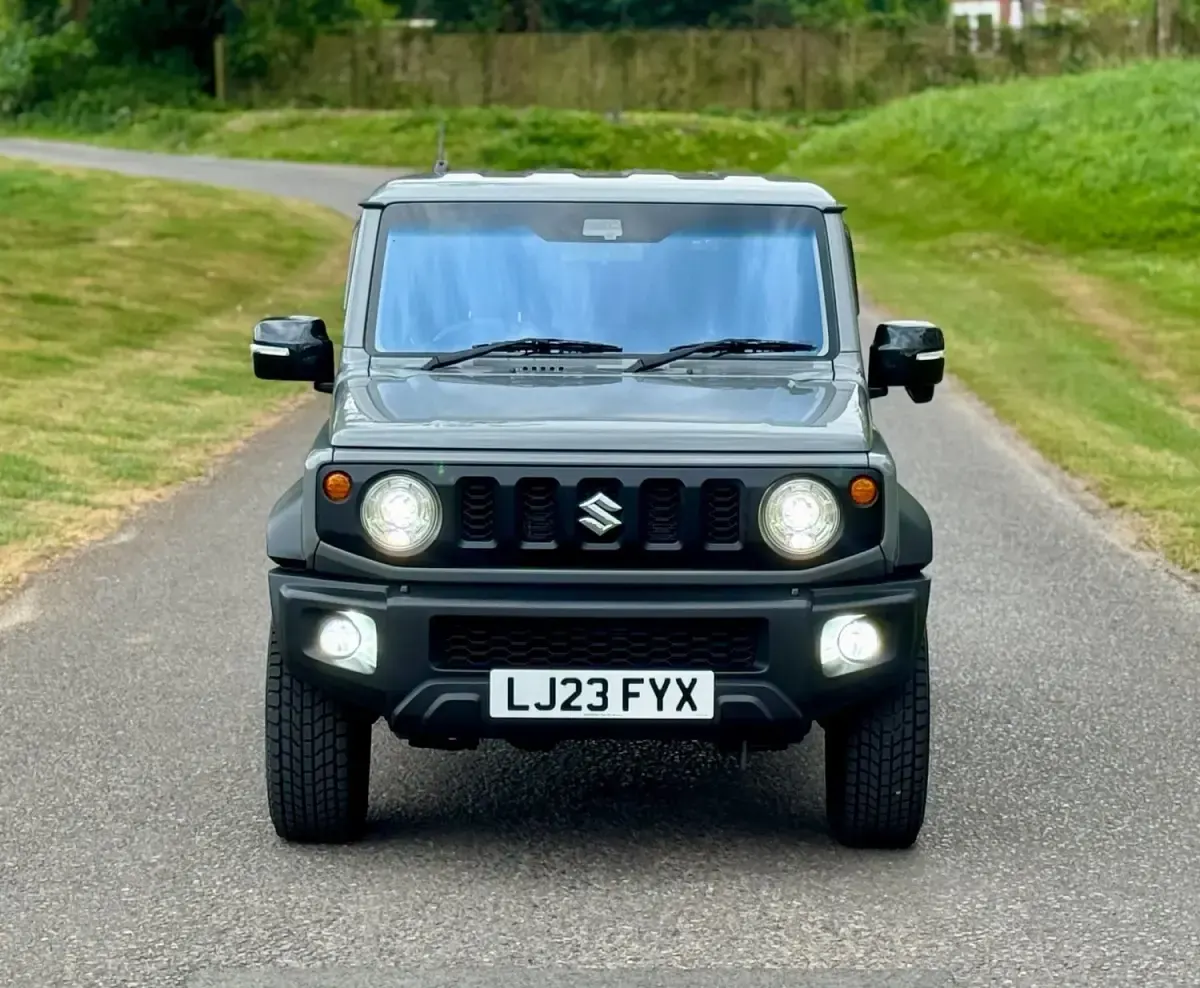 Używany Suzuki Jimny 2023 Szary SUV