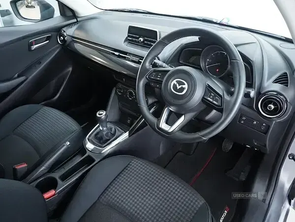Used Mazda 2 75 HP (55 kW) 2018 Silver Hatchback