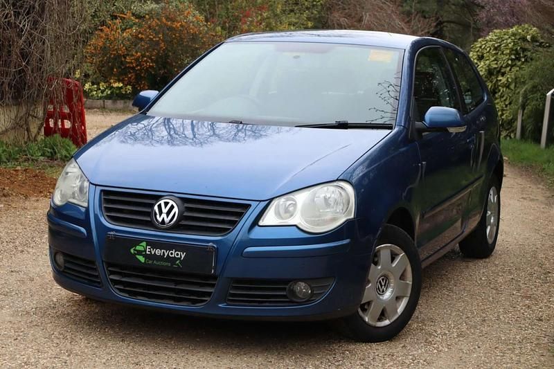 Used VW Polo S 64 HP (47 kW) 2006 Blue Hatchback