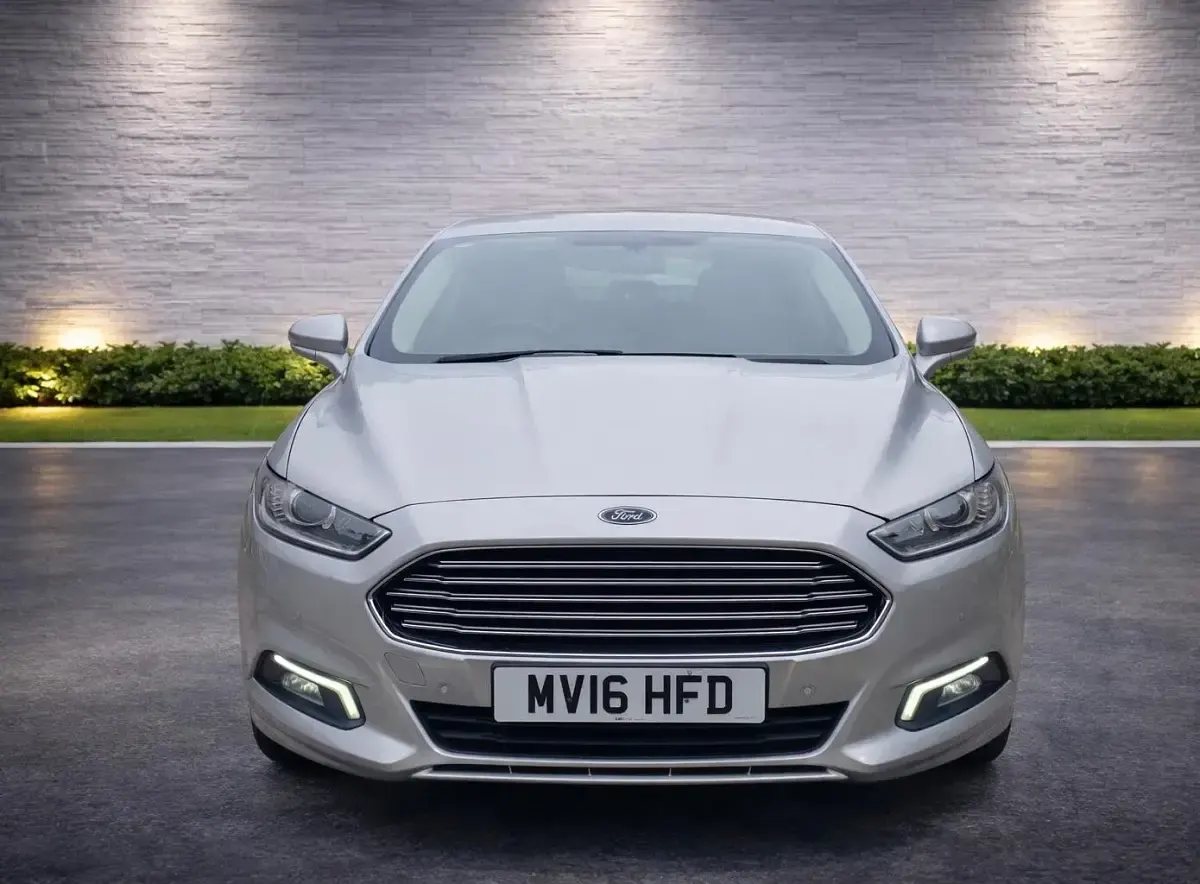 Used Ford Mondeo Zetec 2016 Silver Hatchback