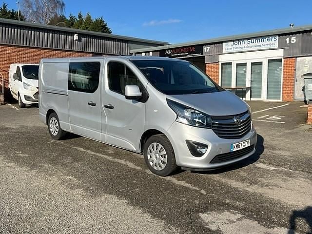 Used Vauxhall Vivaro Sportive 125 HP (91 kW) 2017 Silver MPV
