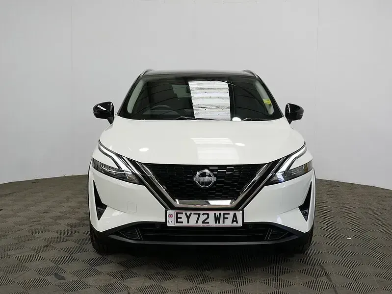 Used Nissan Qashqai N-Connecta 2023 White SUV