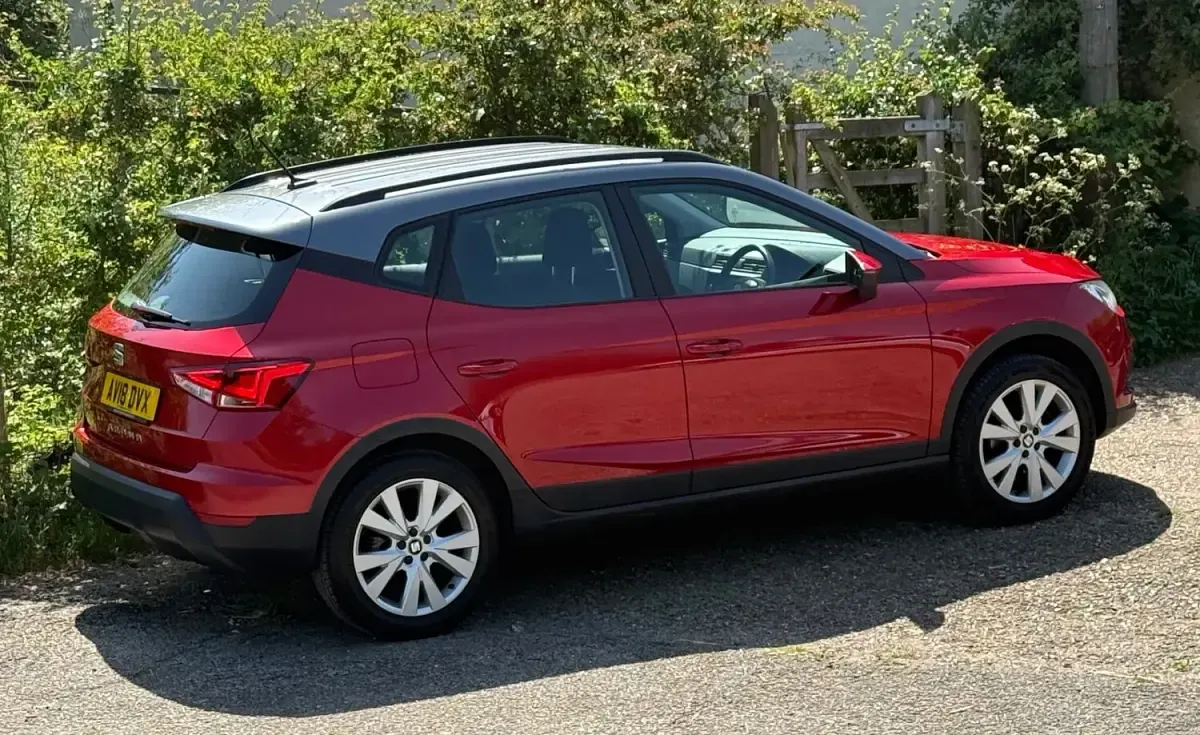 Begagnad Seat Arona SE Technology 115 HK (84 kW) 2018 Röd SUV