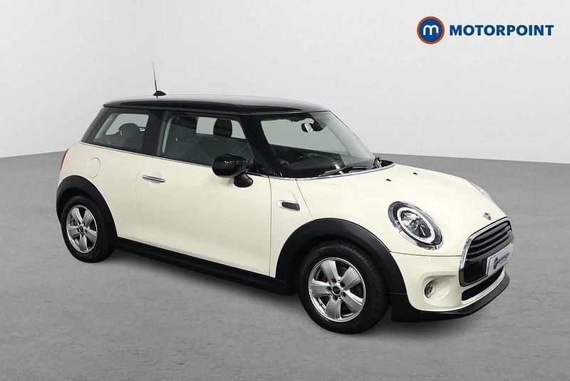 Used Mini Cooper Classic 2019 White Hatchback
