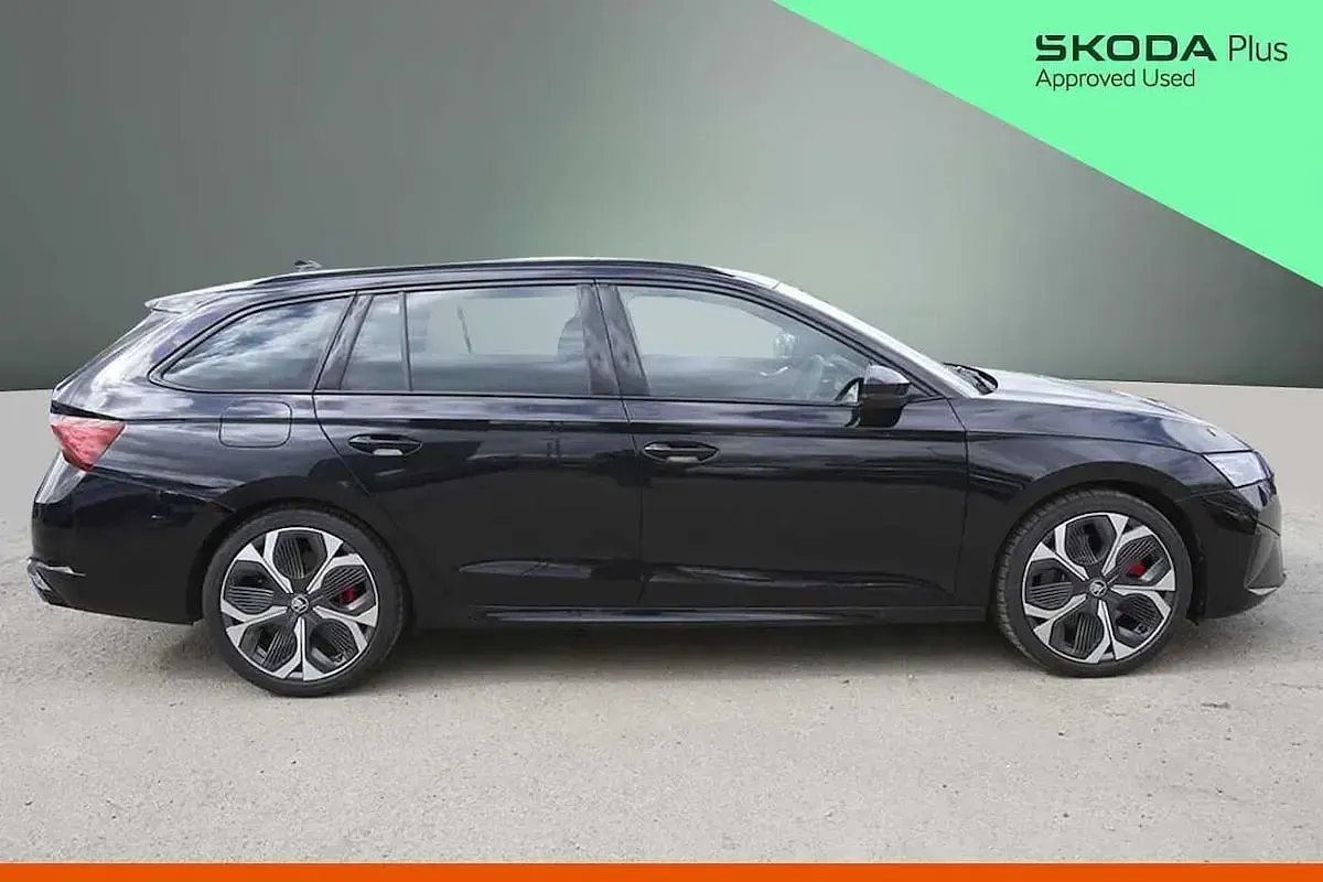 Used Skoda Octavia vRS 265 HP (194 kW) 2025 Black magic pearl effect Estate