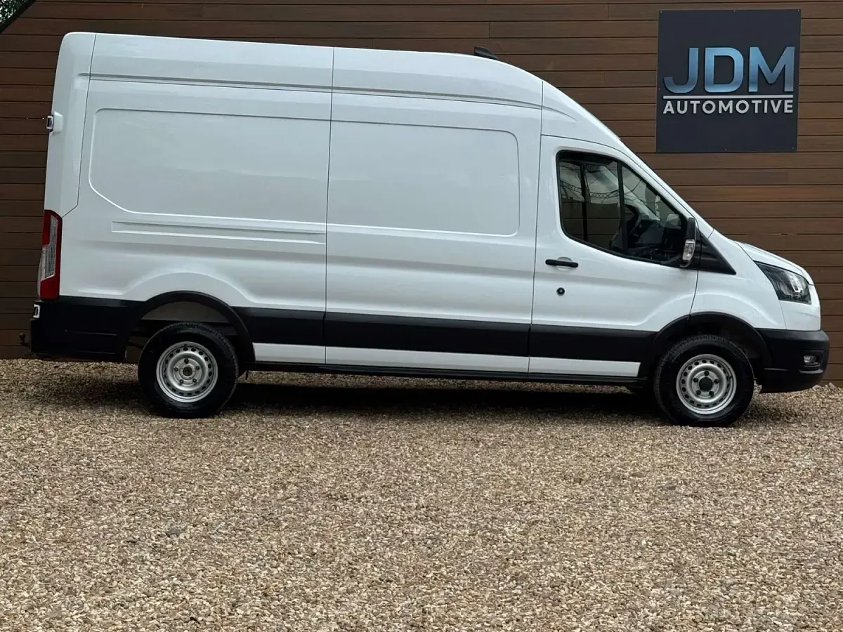 Used Ford Transit 130 HP (95 kW) 2023 White Van