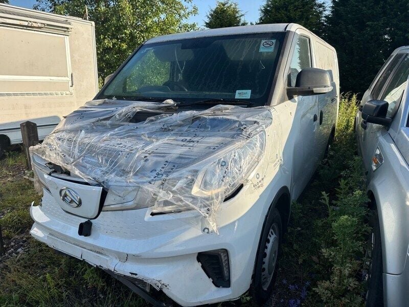 White Used 2021 Maxus eDeliver 3 Van | £4,500 (Super price) - Image 1/4
