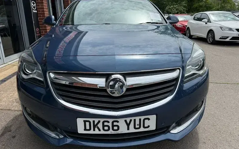 Used Vauxhall Insignia SRi 136 HP (100 kW) 2016 Blue Hatchback