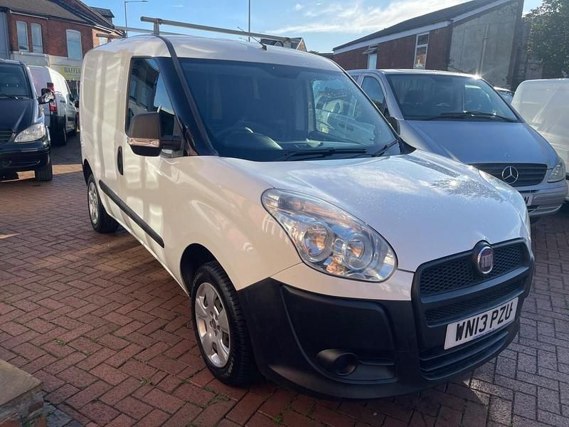 White Used 2013 Fiat Doblò MPV | £2,495 (Good price) - Image 1/4