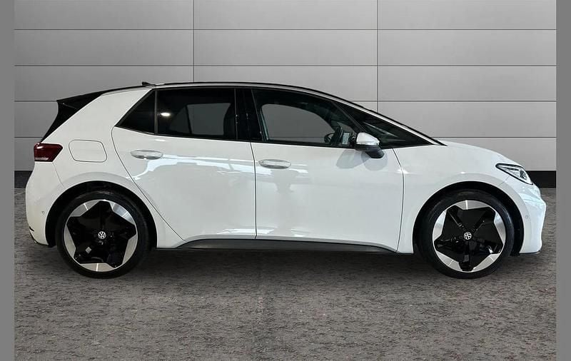 Used VW ID.3 Pro 150 kW (204 HP) 2023 White Hatchback