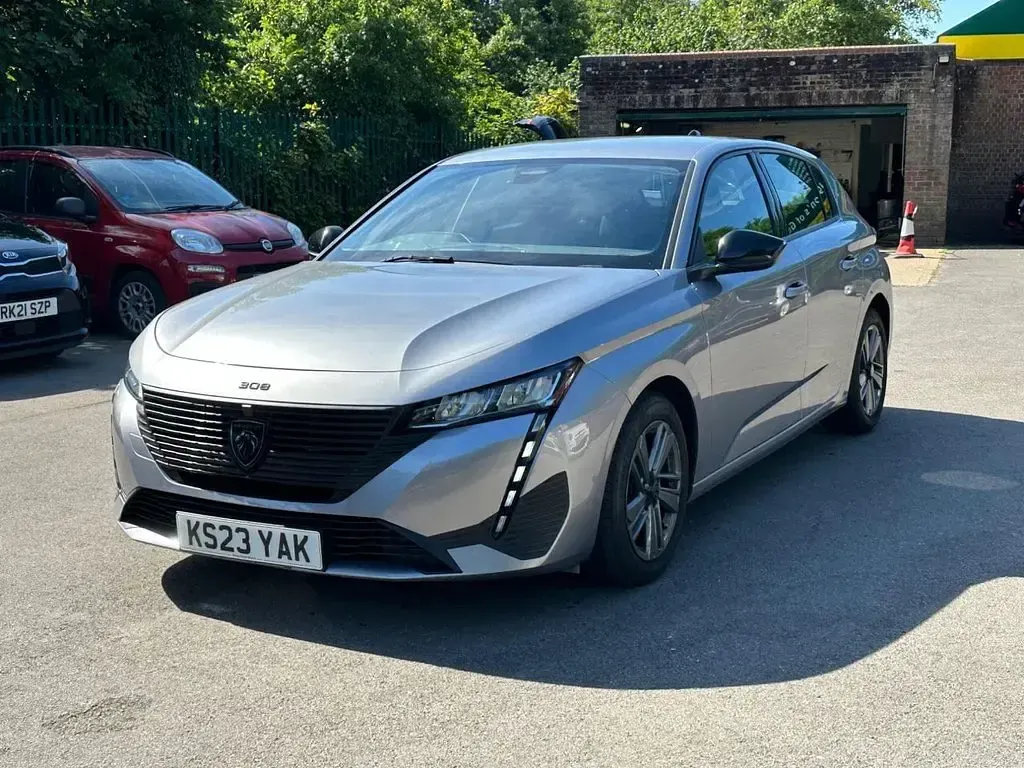 Used Peugeot 308 Active Premium 130 HP (95 kW) 2023 Grey Hatchback