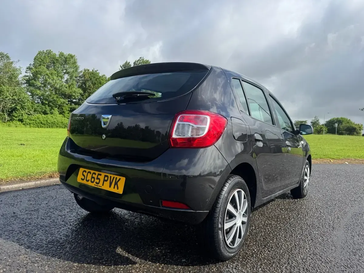 Used Dacia Sandero Ambiance 75 HP (55 kW) 2015 Black Hatchback