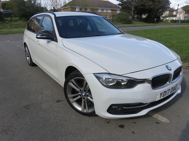 Begagnad BMW 318 Sport Line 2017 Vit Kombi