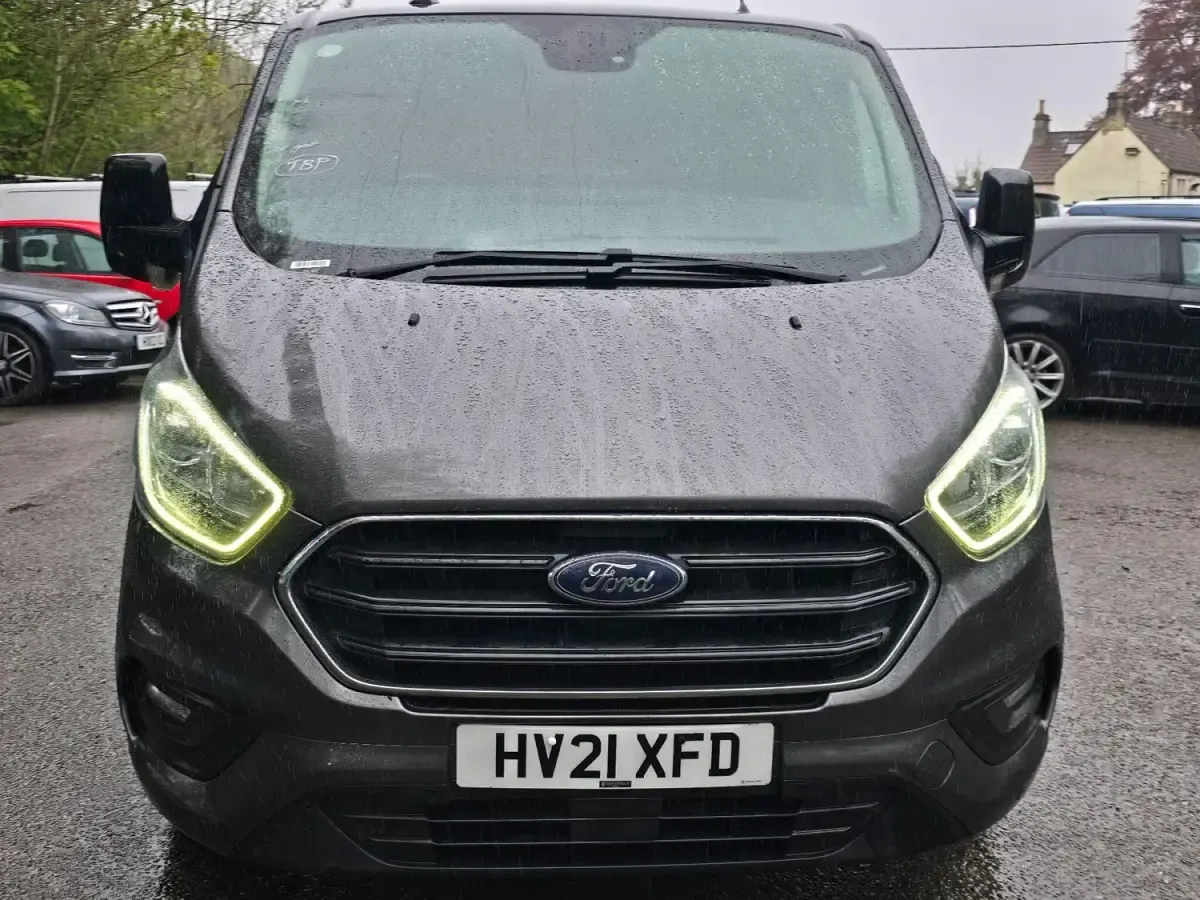 Used Ford Transit Custom Limited 130 HP (95 kW) 2021 Grey Van