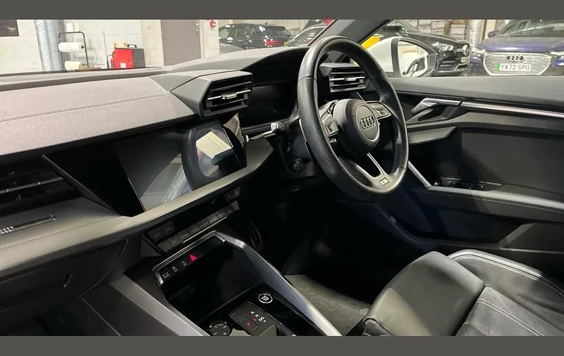 Used Audi A3 S-Line 147 HP (108 kW) 2022 White Sedan