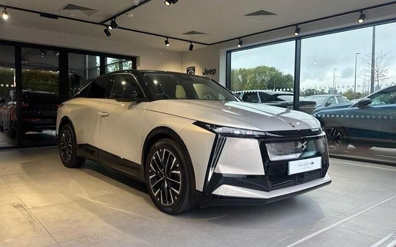 New DS Automobiles N°8 191 kW (260 HP) 2025 SUV