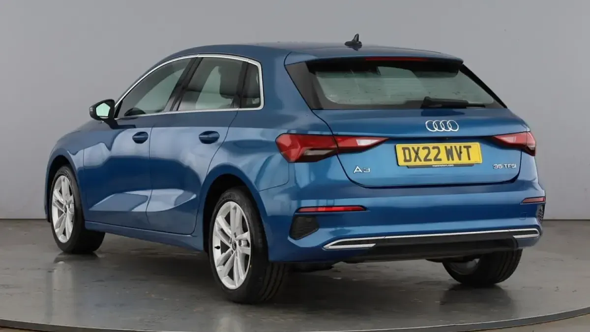Used Audi A3 Sportback Sport 150 HP (110 kW) 2022 Atoll blue Hatchback