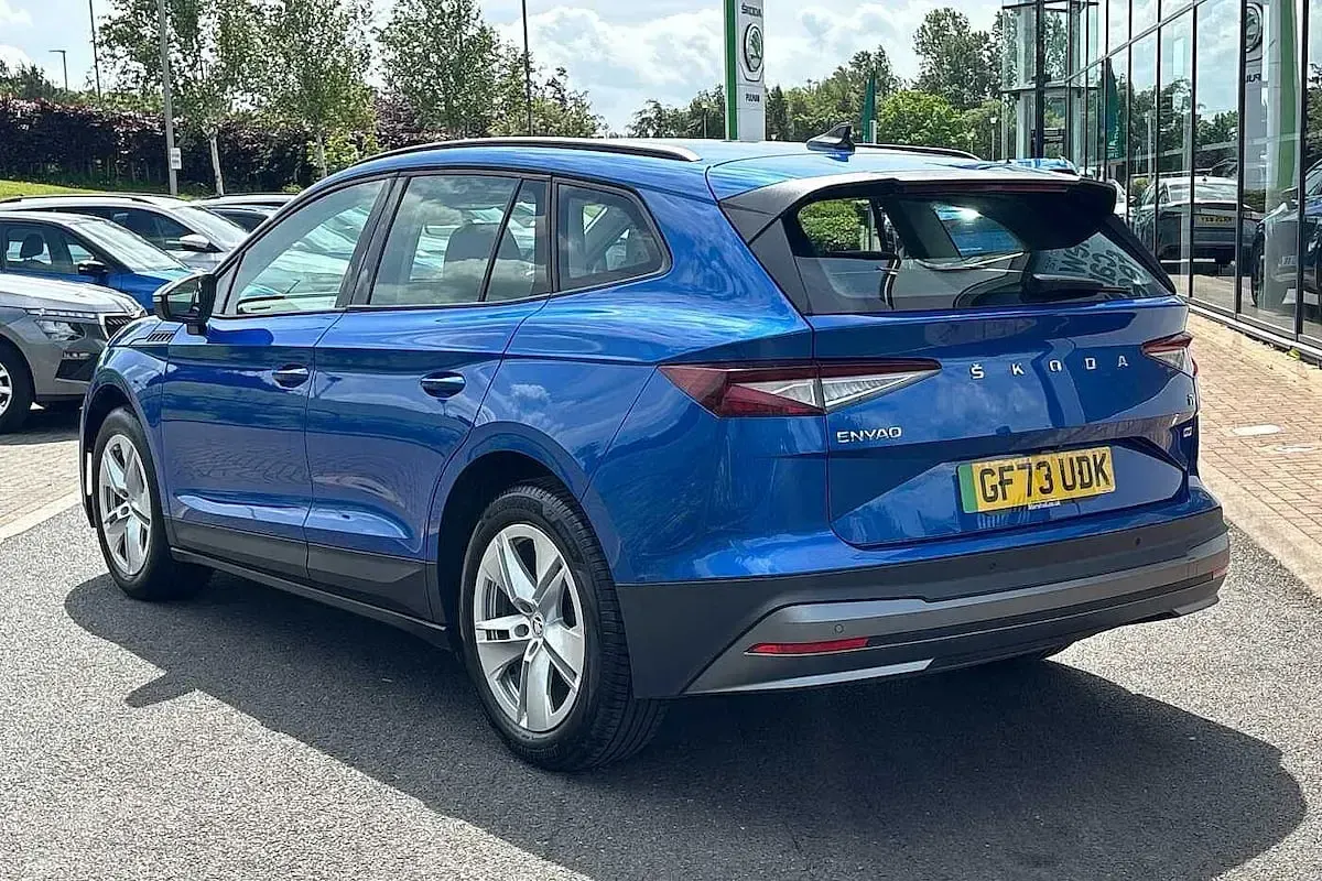 Used Skoda Enyaq iV 97 kW (132 HP) 2023 Race blue metallic SUV