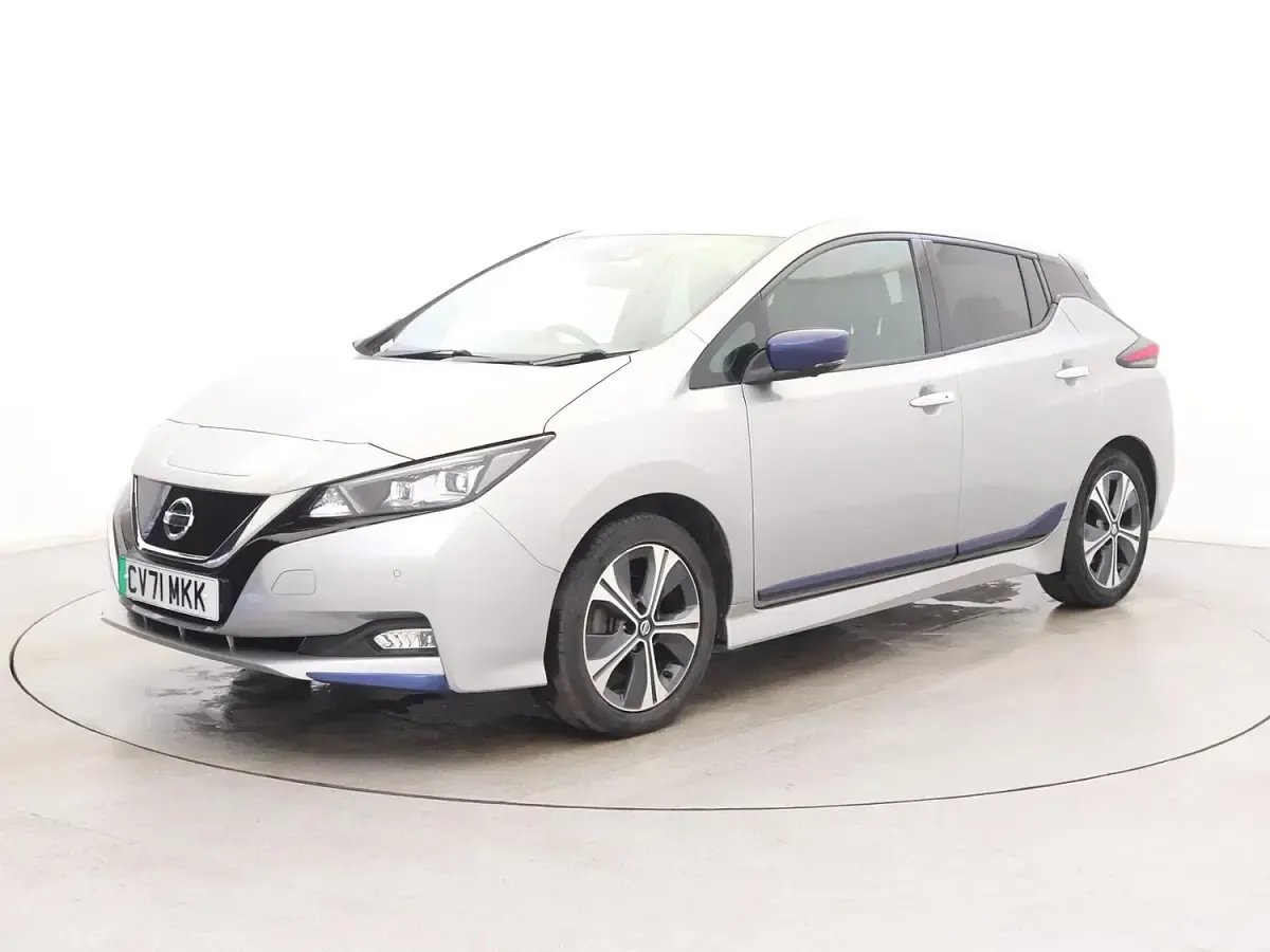 Used Nissan Leaf Tekna 110 kW (150 HP) 2021 Silver Hatchback