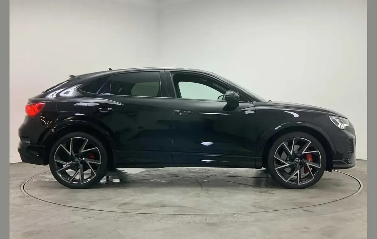Used Audi RS Q3 Advanced 400 HP (294 kW) 2022 Black SUV