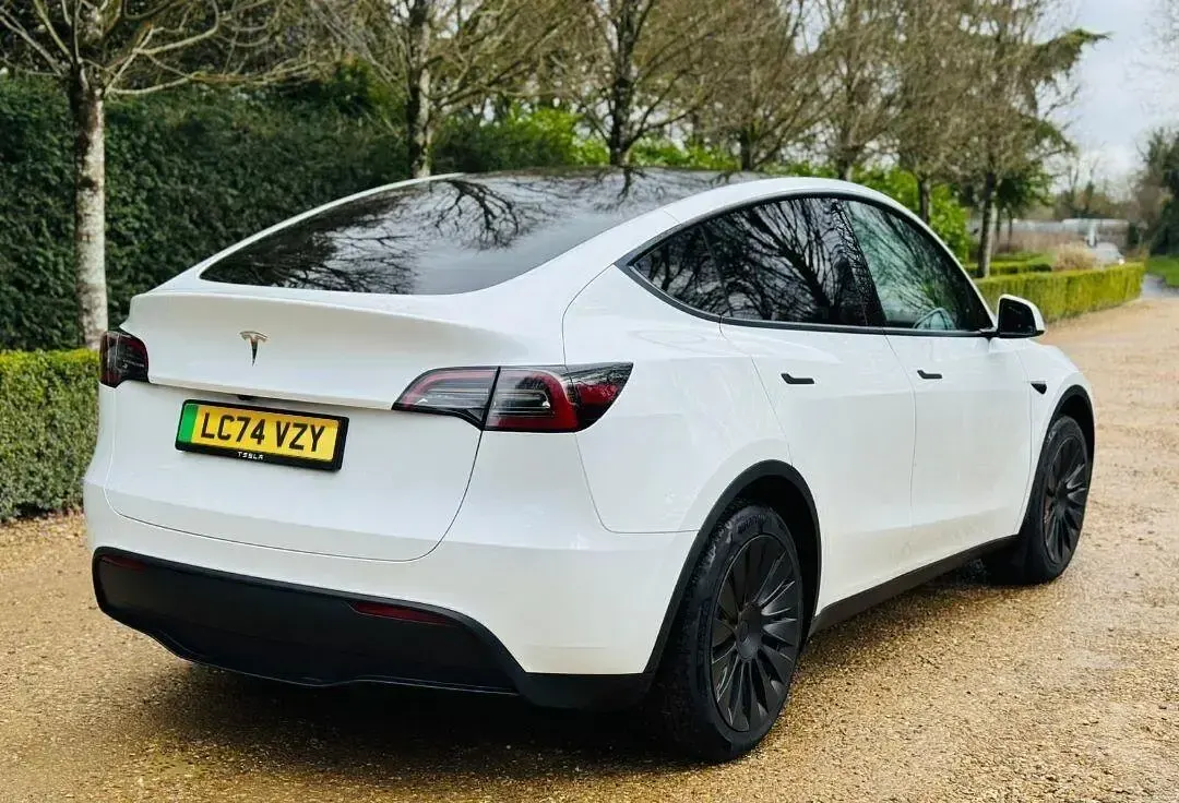 Used Tesla Model Y Long Range RWD 250 kW (340 HP) 2024 White SUV