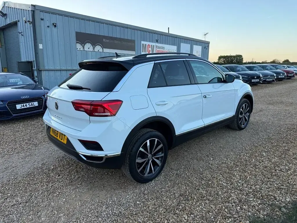 Used VW T-Roc Design 150 HP (110 kW) 2018 White SUV