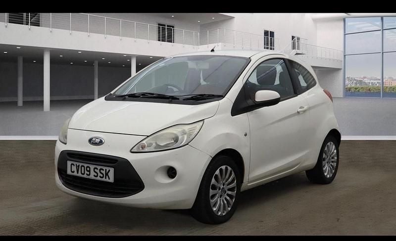 Used Ford Ka Style 69 HP (50 kW) 2009 White Hatchback