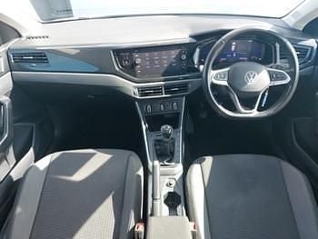 Used VW Polo Life 80 HP (58 kW) 2022 White Hatchback