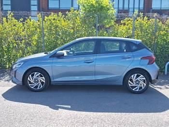 New Hyundai i20 Advanced 100 HP (73 kW) 2025 Blue Hatchback
