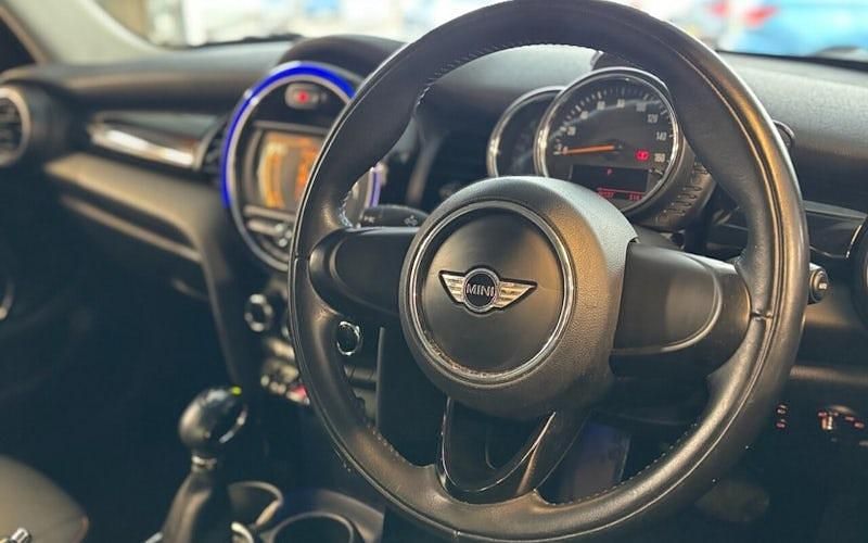 Used Mini Cooper Hatch 136 HP (100 kW) 2017 Hatchback