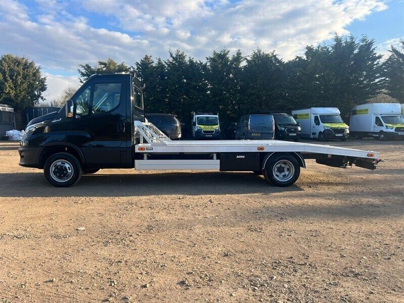 Black Used 2023 Iveco Daily Pickup | £52,000 - Image 1/4