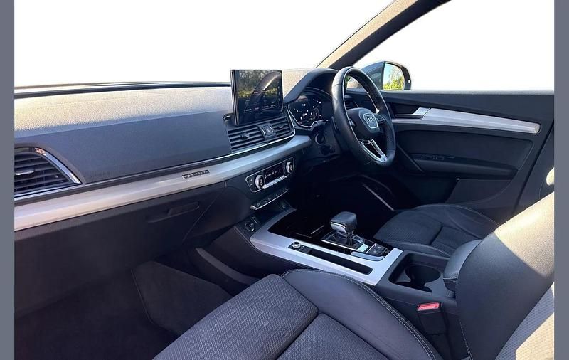 Used Audi Q5 S-Line 200 HP (147 kW) 2022 Grey SUV
