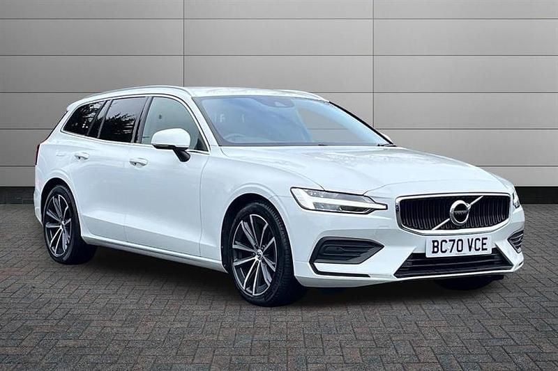 Used Volvo V60 Momentum 197 HP (144 kW) 2021 Ice white Estate