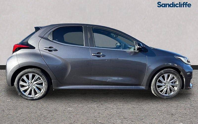 Begagnad Mazda 2 116 HK (85 kW) 2022 Grå Halvkombi