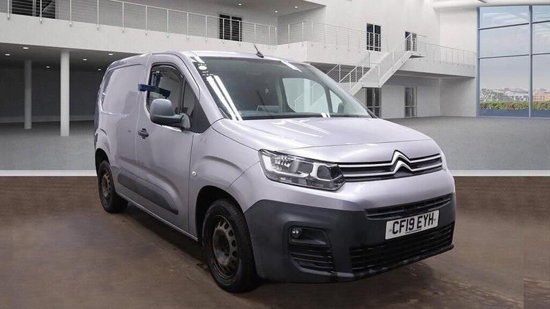 Used Citroën Berlingo Start 100 HP (73 kW) 2019 Grey MPV