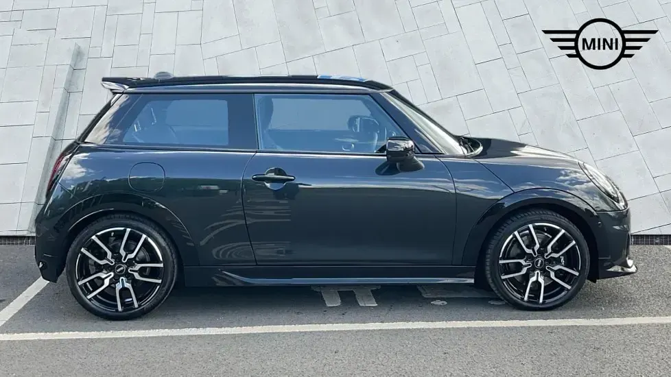 Used Mini Cooper Hatch 113 kW (154 HP) 2025 Grey Hatchback