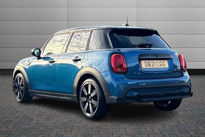 Used Mini Cooper Exclusive 136 HP (100 kW) 2021 Blue Hatchback