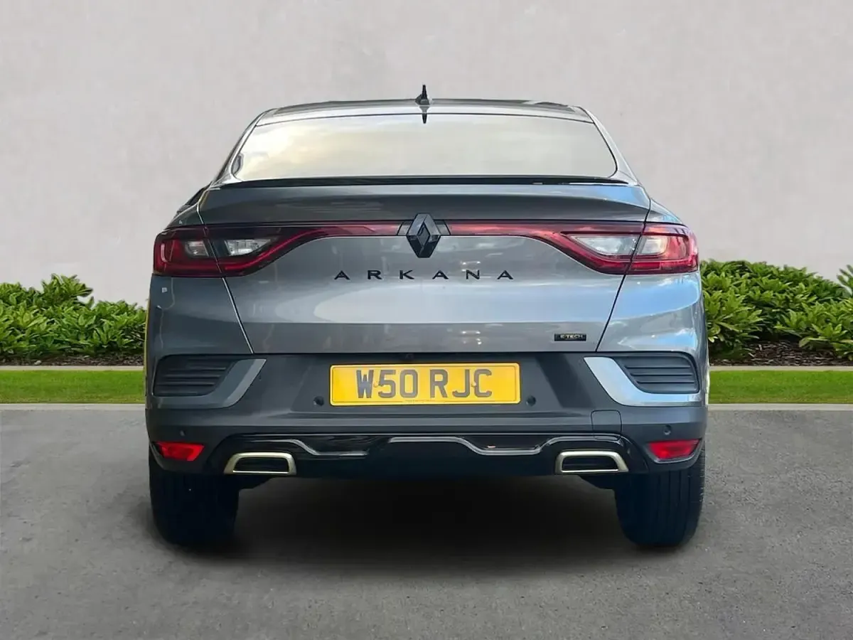 Usado Renault Arkana Engineered 142 HP (104 kW) 2023 Cinzento SUV