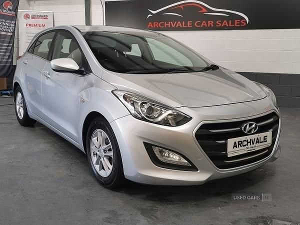 Silver Used 2016 Hyundai i30 SE Hatchback | £6,495 (Fair price) - Image 1/3