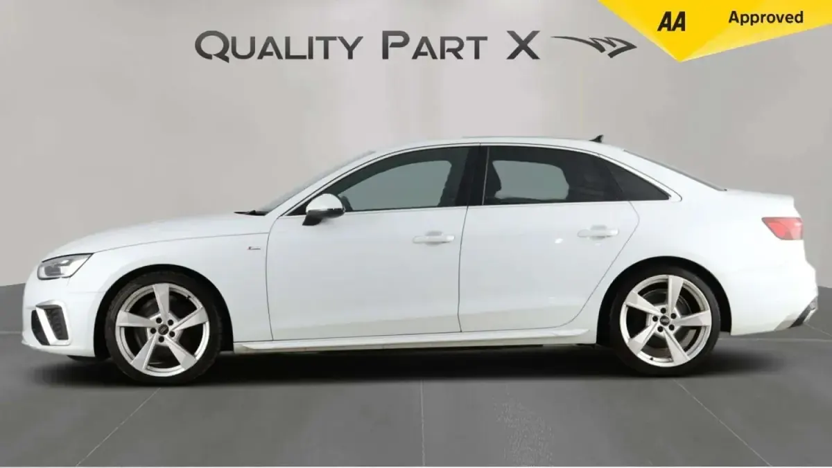Usado Audi A4 S-Line 150 HP (110 kW) 2023 Branco Sedan