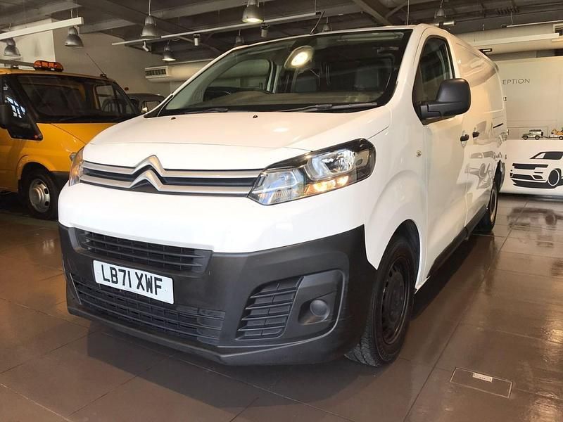 White Used 2021 Citroën Dispatch MPV | £9,495 (Super price) - Image 1/4