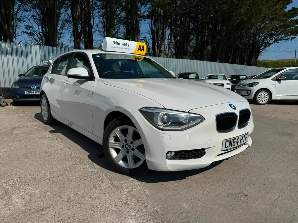 Used BMW 116 Sport Line 2015 White Hatchback