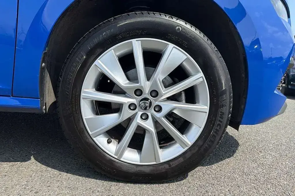 Used Skoda Kamiq SE Drive 94 HP (69 kW) 2023 Blue SUV