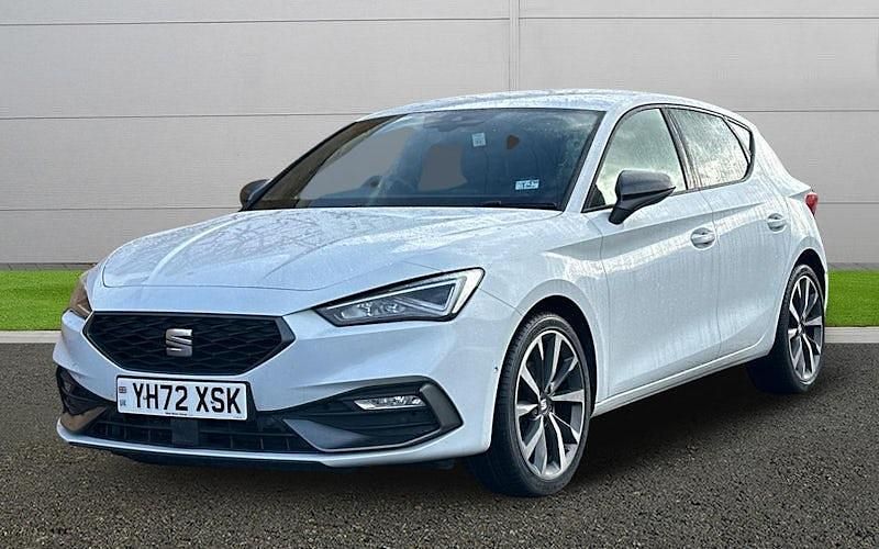 Used Seat Leon FR Sport 131 HP (96 kW) 2022 White Hatchback