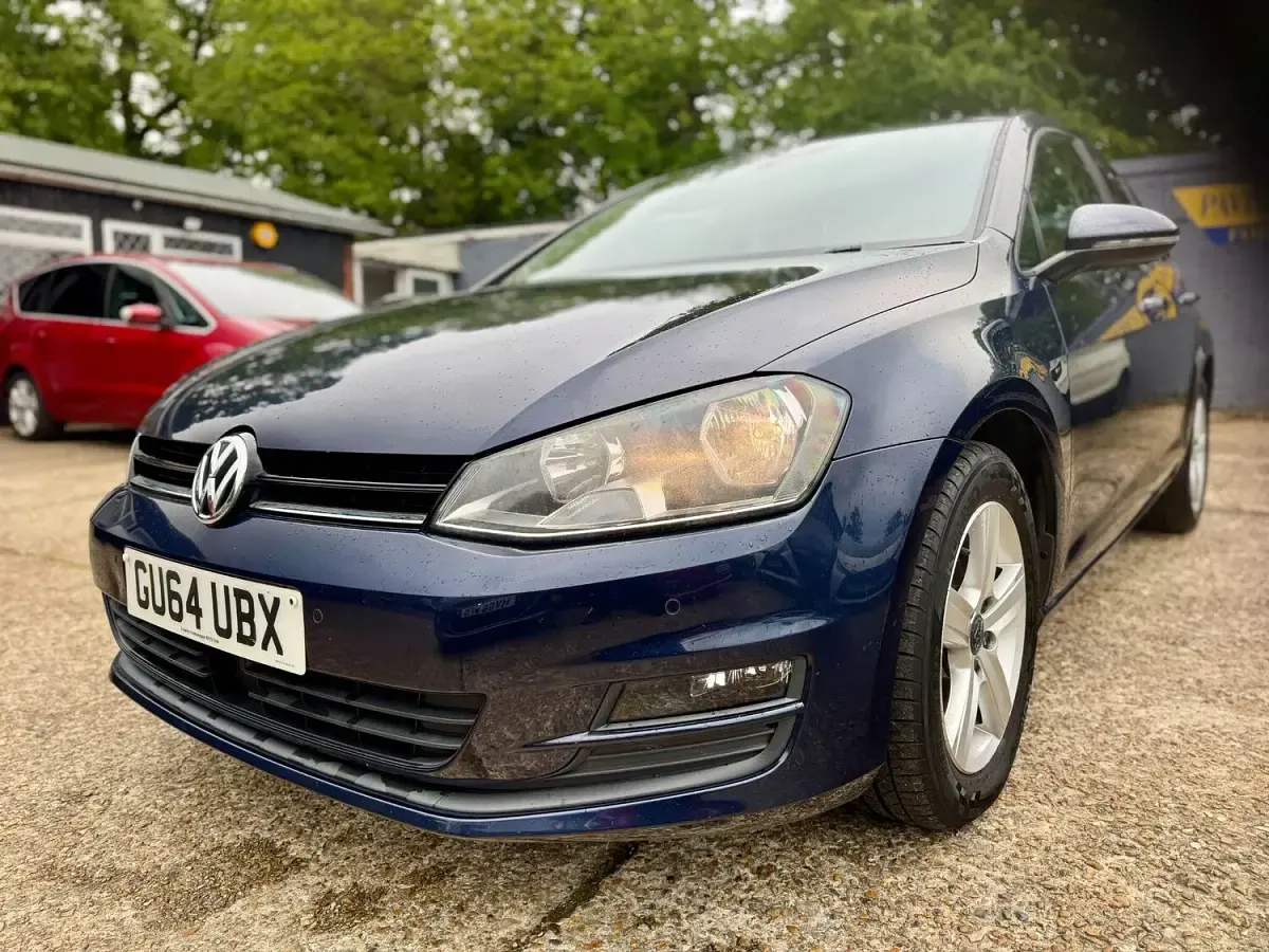 Used VW Golf VII Match 105 HP (77 kW) 2014 Blue Hatchback